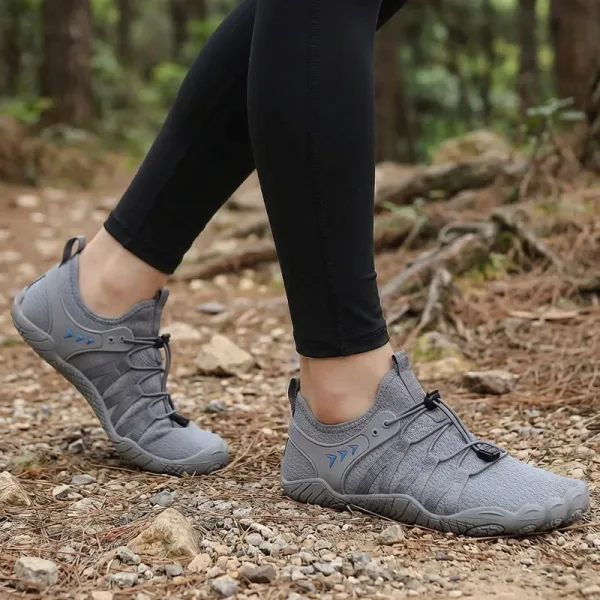 wide fit hiking shoes, spread toe shoes